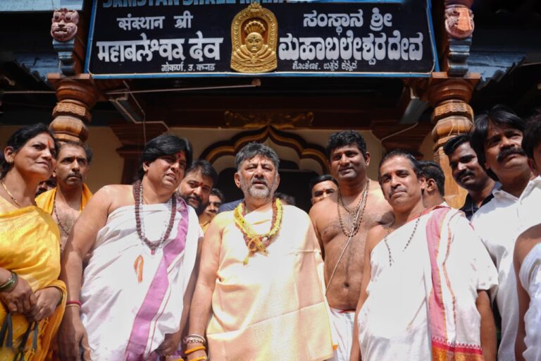 ದೇವಿಗೆ ಶಿವಕುಮಾರ್ ಕೇಳಿದ ಐದು ಪ್ರಶ್ನೆ!