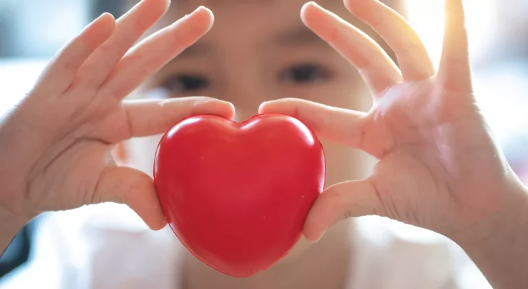 ಶಾಲೆಯಲ್ಲೇ ಹೃದಯಾಘಾತದಿಂದ 14 ವರ್ಷದ ವಿದ್ಯಾರ್ಥಿ ದುರ್ಮರಣ